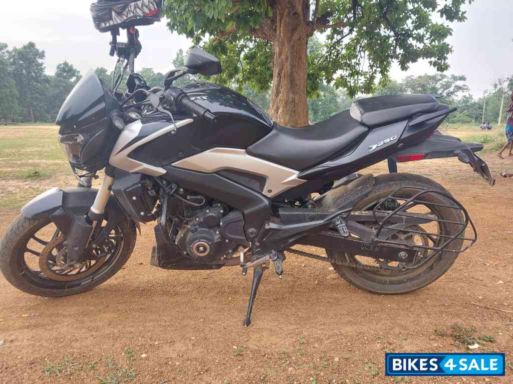 Bajaj Dominar 250