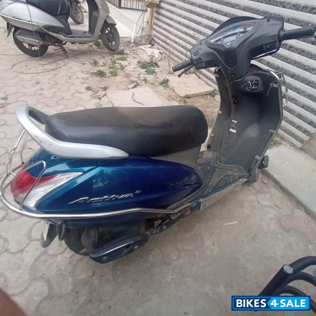 Blue Honda Activa 5G