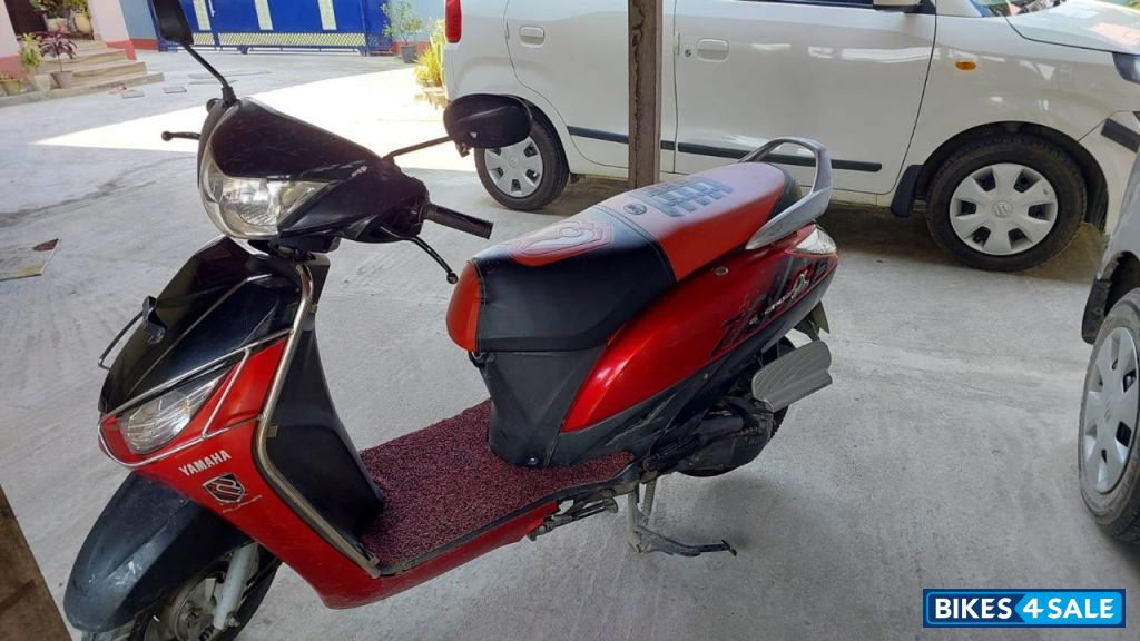 Red Yamaha Alpha