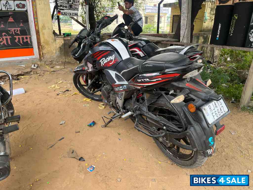 TVS Apache RTR 160 4V