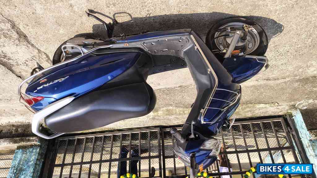 Blue Honda Activa 6G Dlx