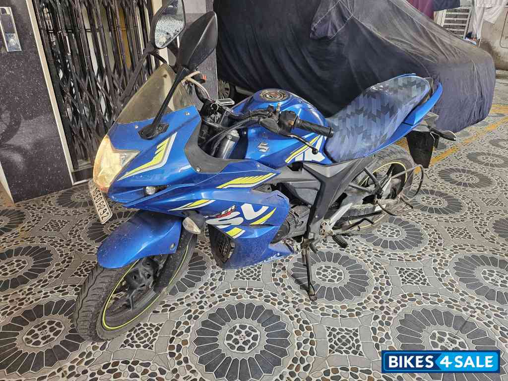 Suzuki Gixxer SF Fi