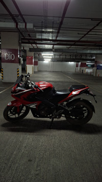 Red Bajaj Pulsar RS 200