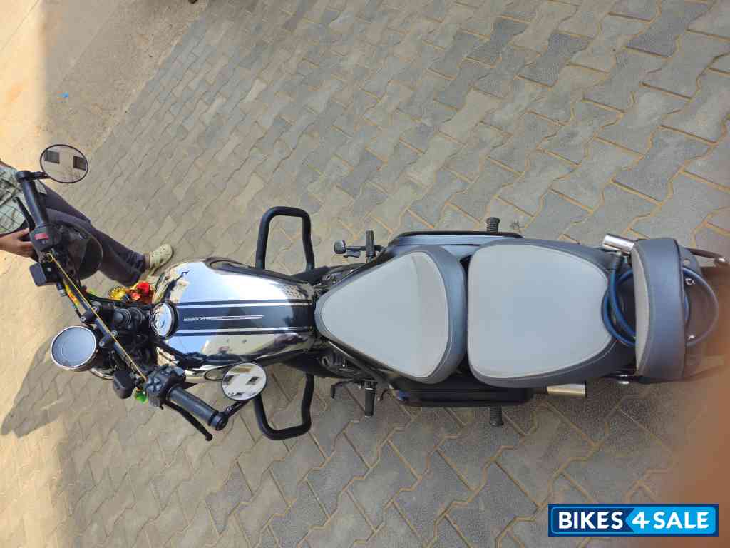 Chrome Jawa 42 Bobber Black Mirror