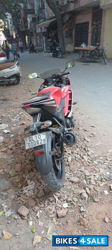 Yamaha YZF R15 V2