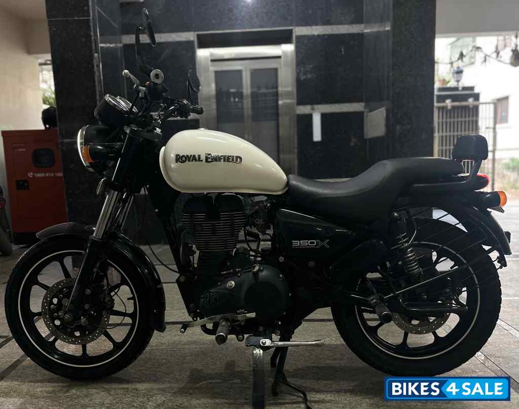 White Royal Enfield Thunderbird X 350