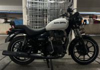 White Royal Enfield Thunderbird X 350