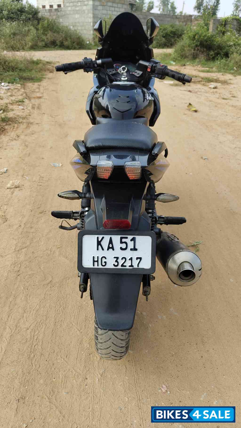 Bajaj Pulsar 220F