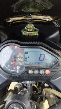 Bajaj Pulsar 220F