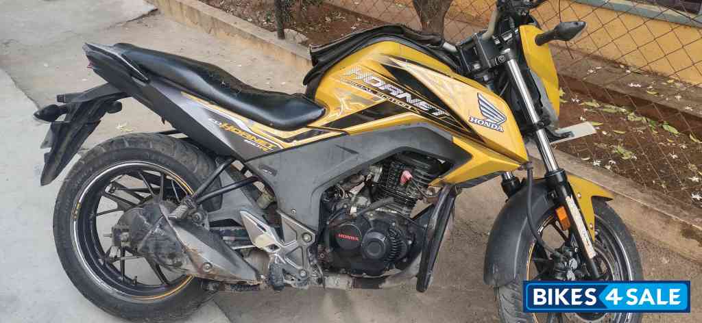 Honda CB Hornet 160R Honda CB Hornet 160R