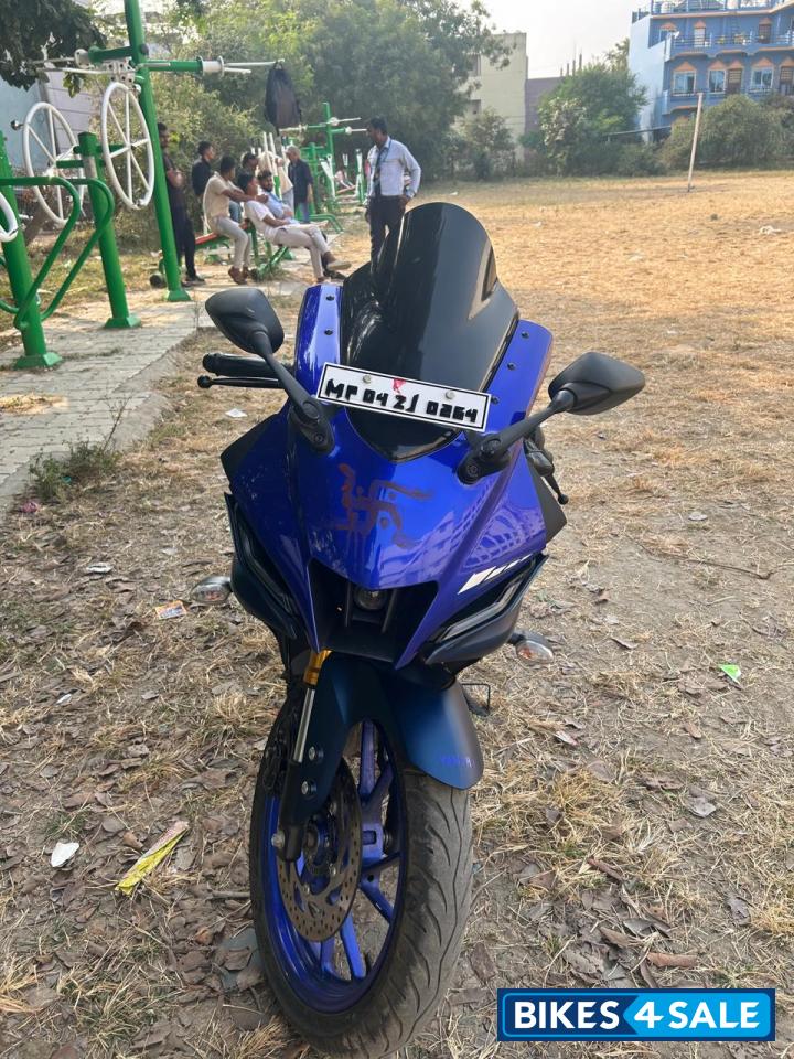 Blue Yamaha R15 V4