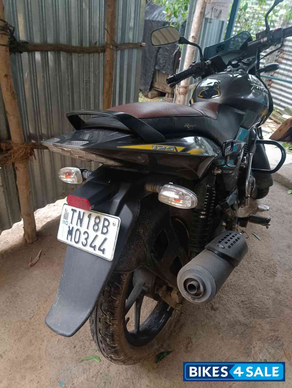 Bajaj Pulsar 125 Neon Disc Single Seat