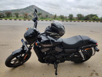 Black Harley Davidson Street 750