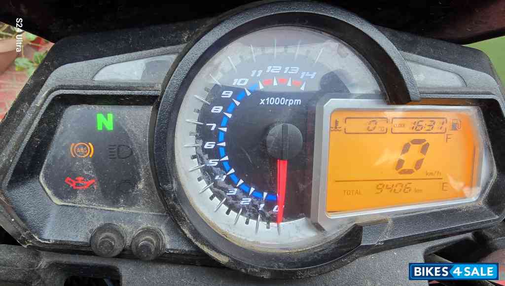 White Benelli TNT 300