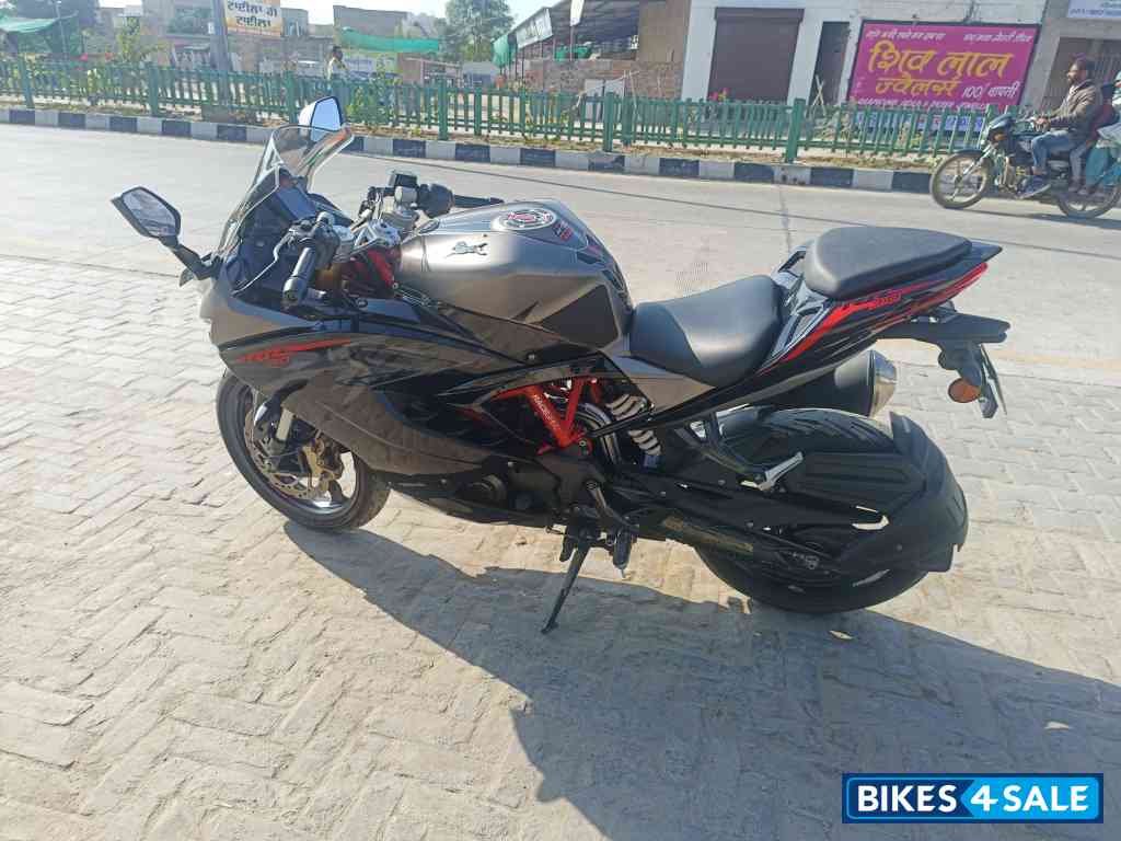 Black TVS Apache RR 310