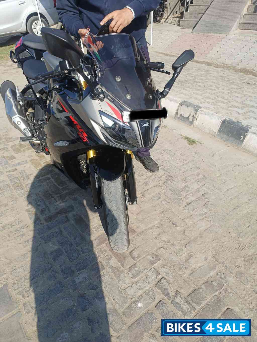 Black TVS Apache RR 310
