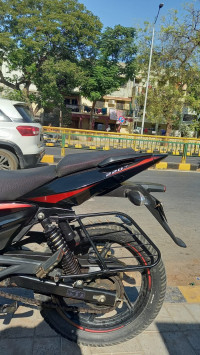 Bajaj Pulsar 220F