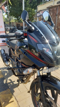 Bajaj Pulsar 220F