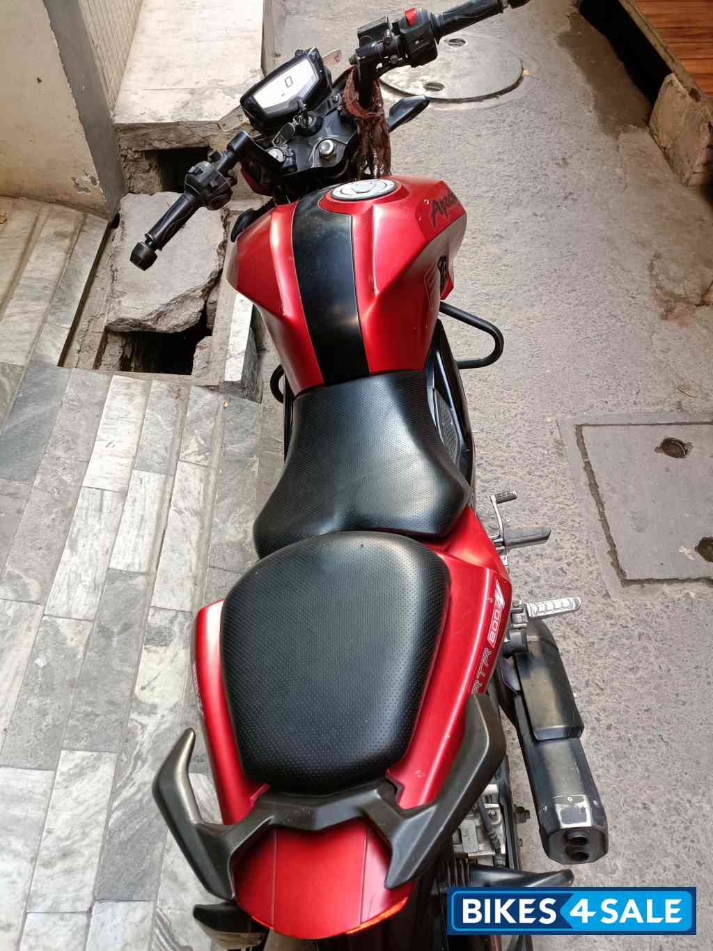 Red TVS Apache RTR 200 4V
