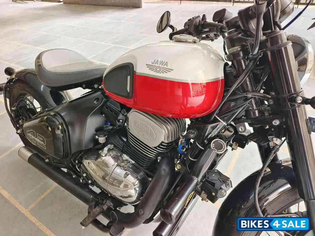 Red And White Jawa 42 Bobber Red Sheen