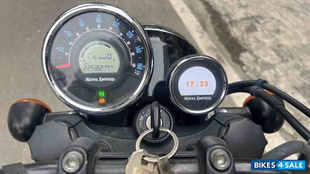Royal Enfield Meteor 350 Fireball