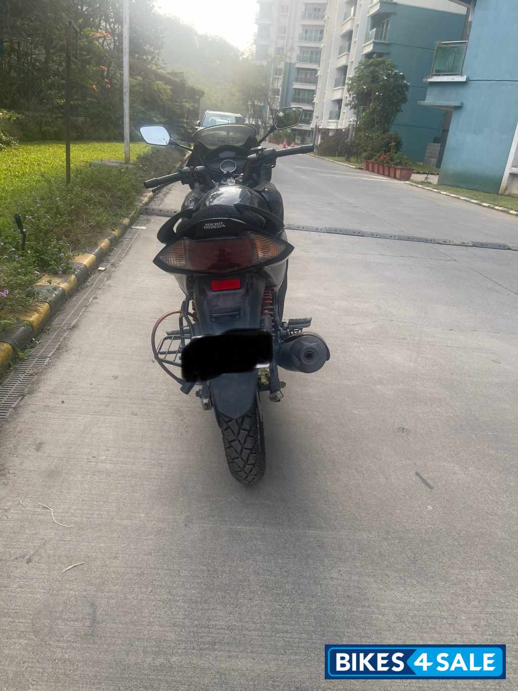 Black Hero Karizma ZMR