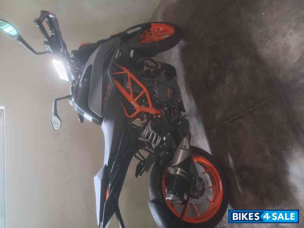 KTM Duke 390 BS6