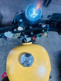 Yezdi Scrambler Single Tone