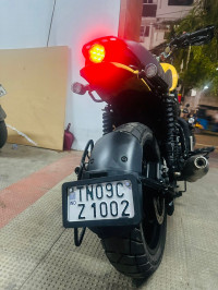 Yezdi Scrambler Single Tone