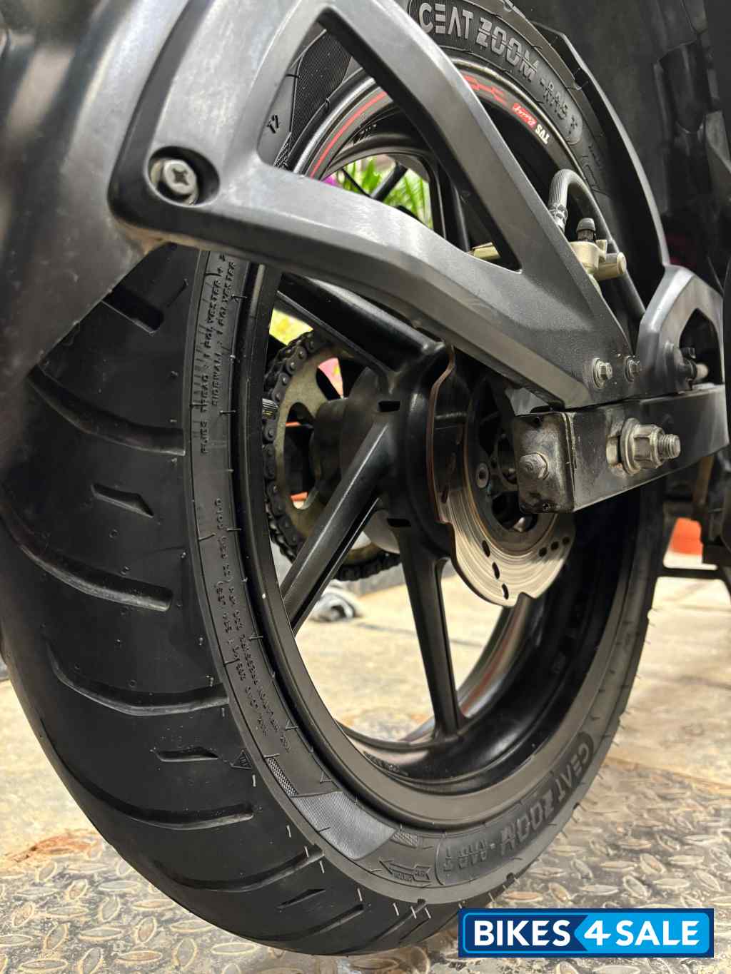 Black TVS Apache RTR 160 4V
