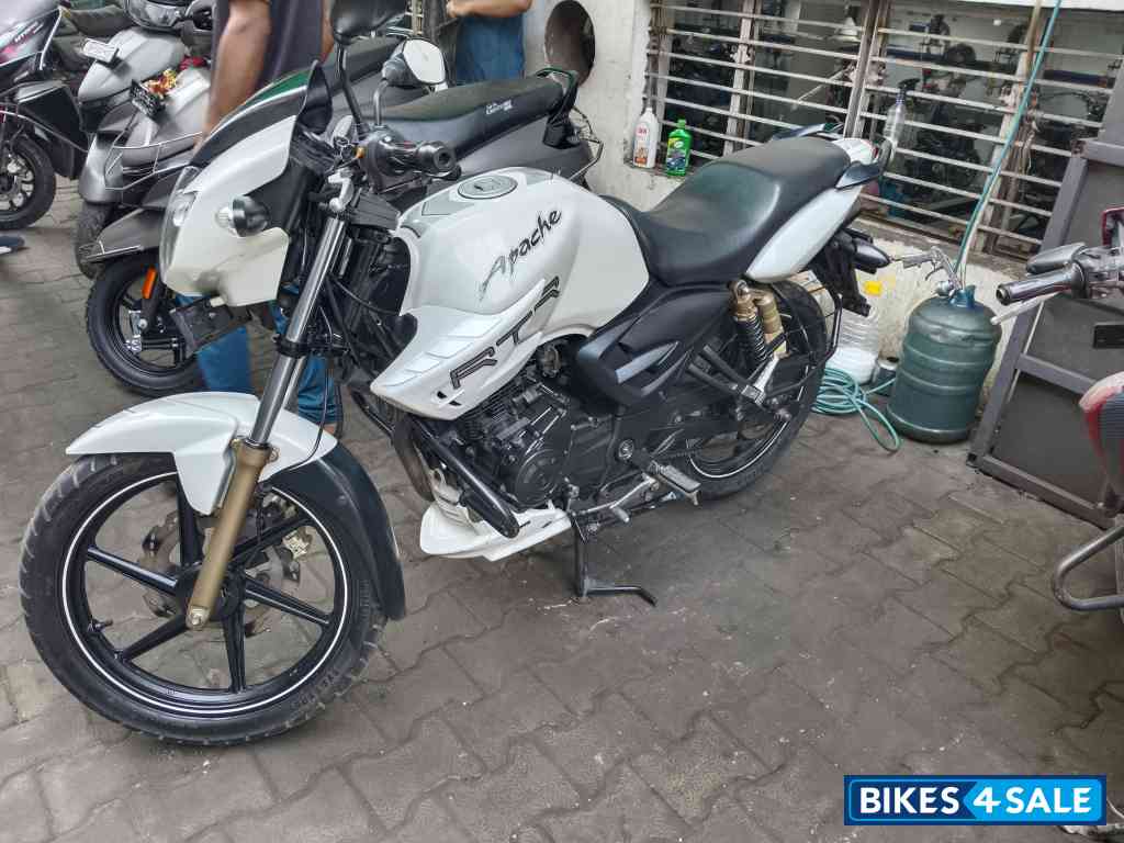 TVS Apache RTR 180 BS6