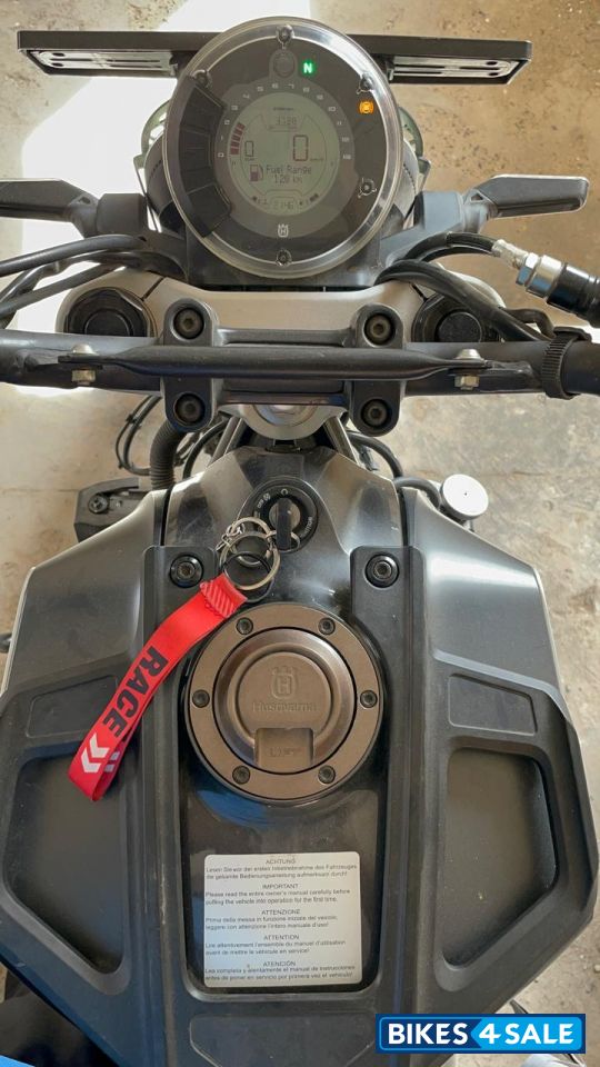 Husqvarna Svartpilen 250 2022