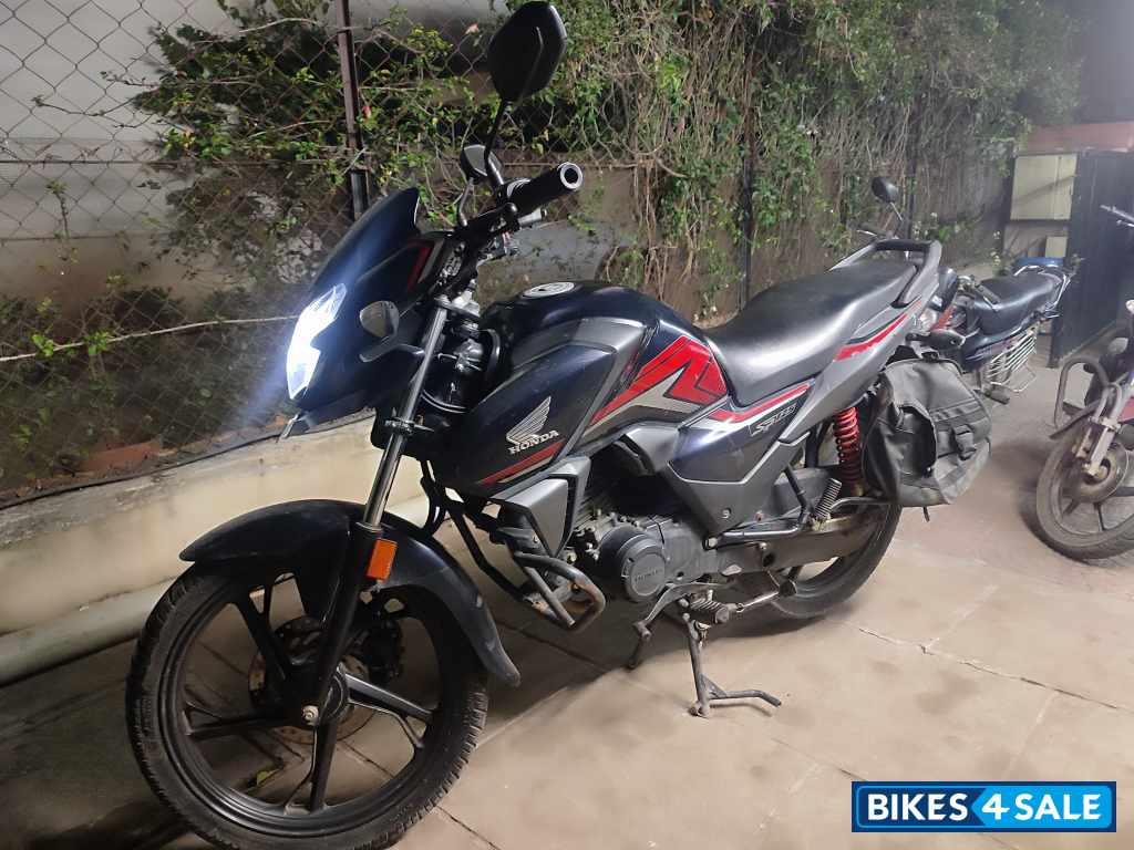 Pearl Siren Blue- A Honda Shine 125 Disc