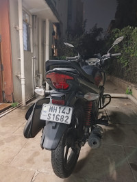 Pearl Siren Blue- A Honda Shine 125 Disc