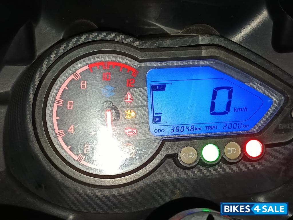 Black Bajaj Pulsar 220F