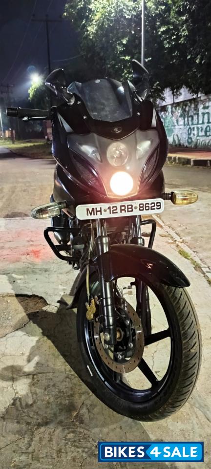 Black Bajaj Pulsar 220F