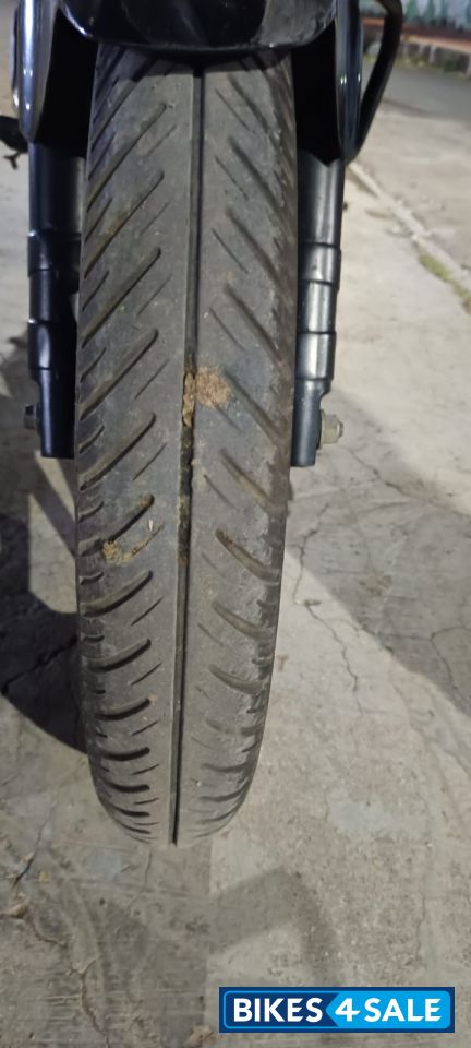 Black Bajaj Pulsar 220F