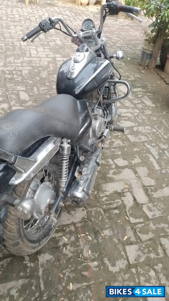 Bajaj Avenger Cruise 220