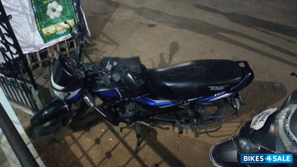 Ebony Black Blue Bajaj CT110 ES BS6 Ebony Black Blue Bajaj CT110 ES BS6