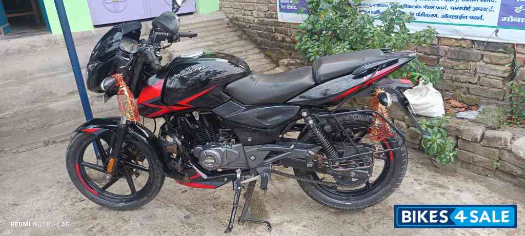 Black Red Bajaj Pulsar 150 Twin Disc BS6