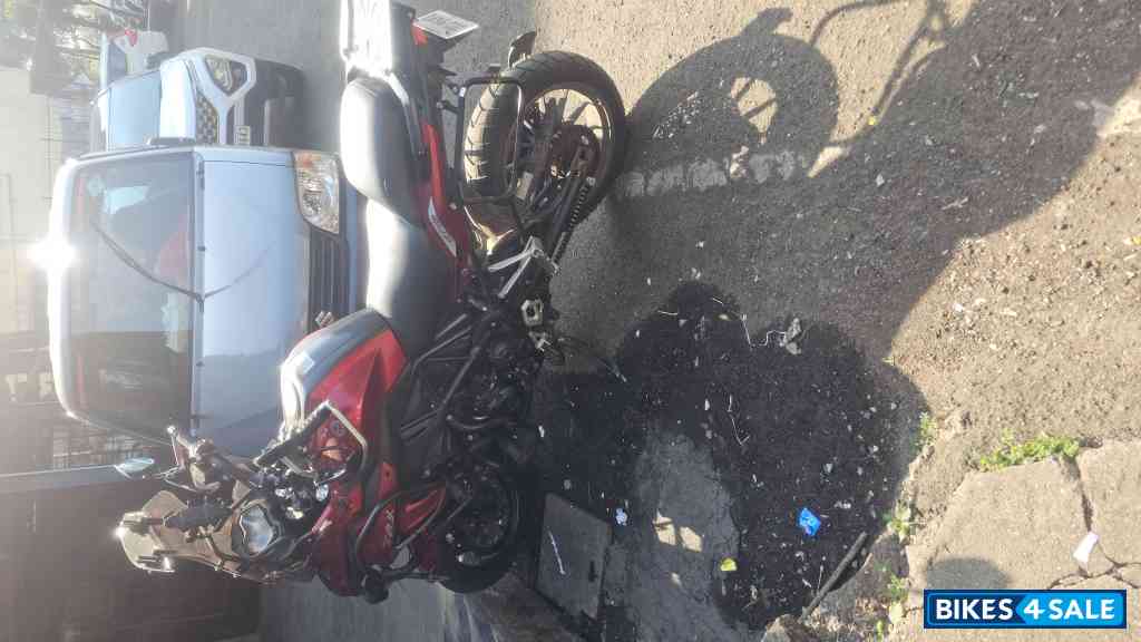 Red Benelli TRK 502 BS6