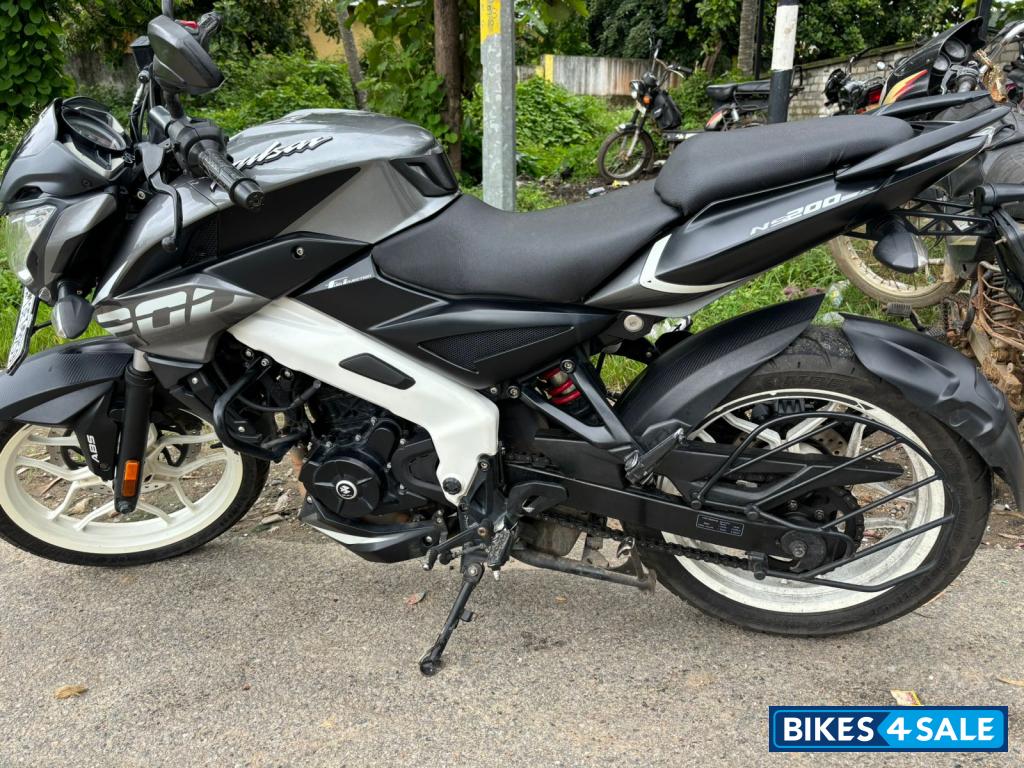 Pewter Grey Bajaj Pulsar NS 200 BS6
