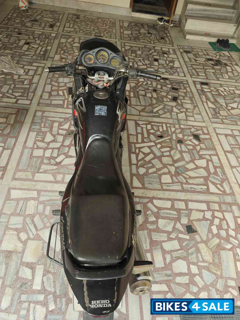 Black Hero Karizma R