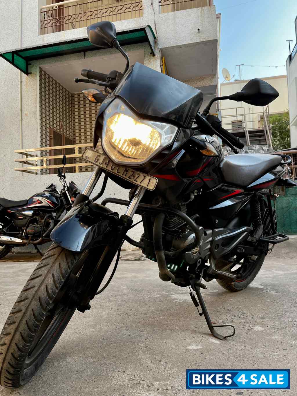 Bajaj Pulsar 135LS