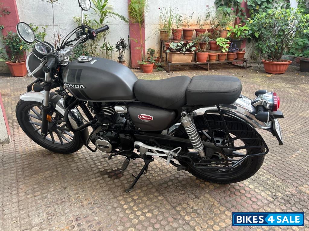 Grey Honda 2023 CB350 Hness DLX Pro