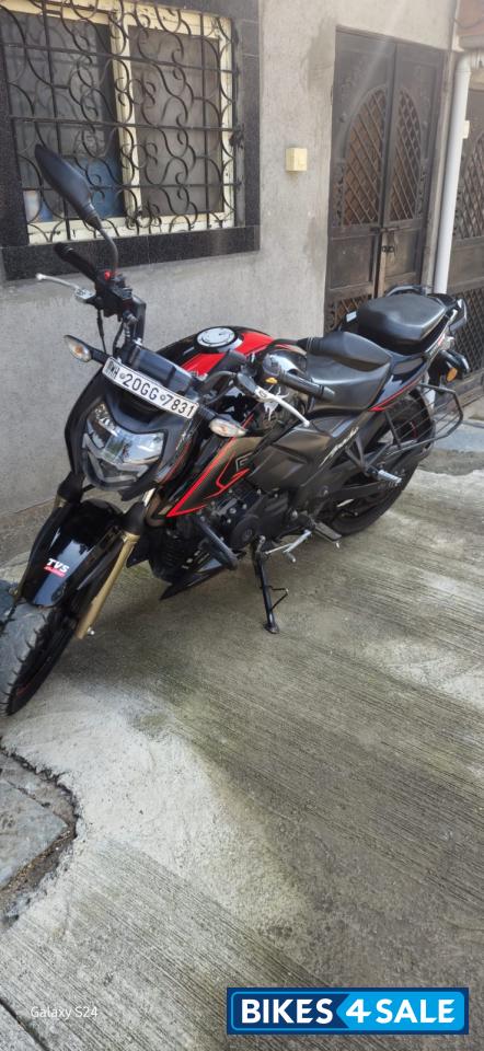 Black TVS Apache RTR 200 4V 2020