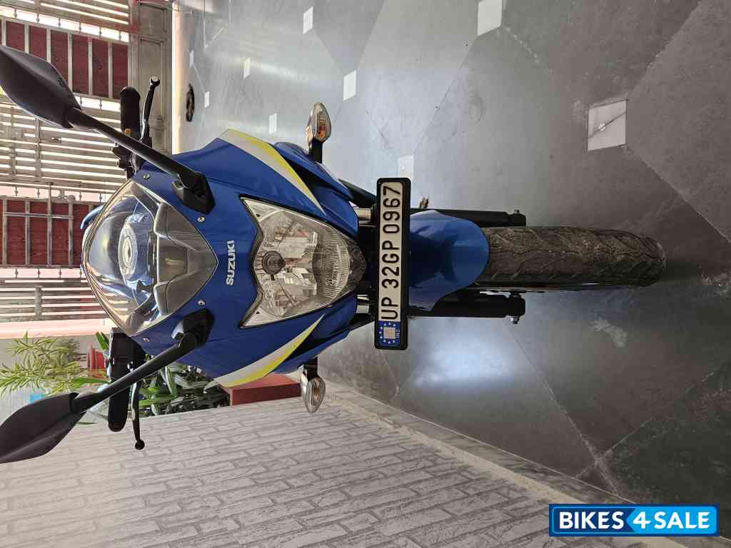 Suzuki Gixxer SF