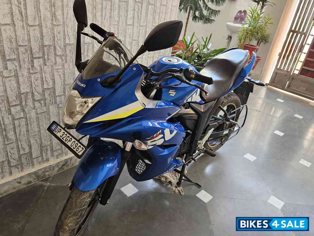 Suzuki Gixxer SF