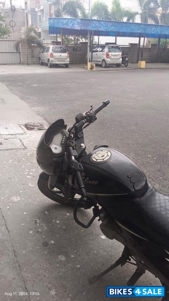 Black Bajaj Pulsar 180