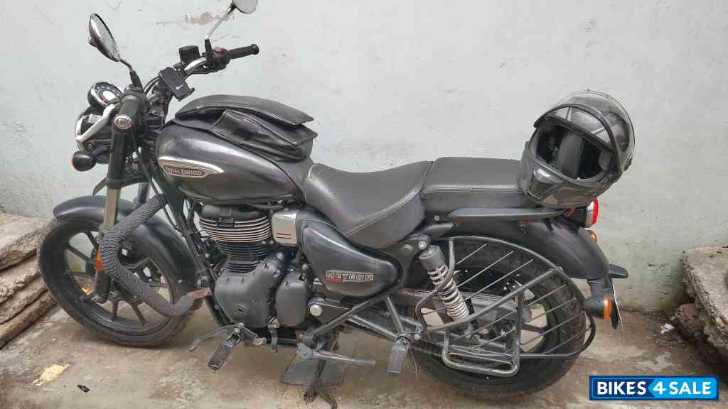 Royal Enfield Meteor 350 Stellar